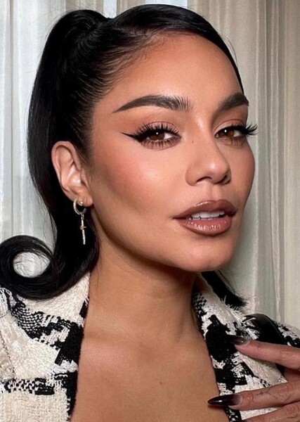 Vanessa Hudgens photo
