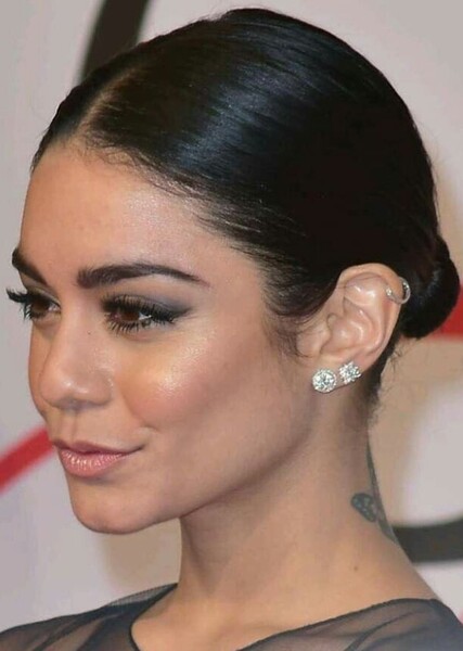 Vanessa Hudgens photo