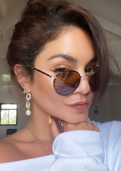 Vanessa Hudgens photo
