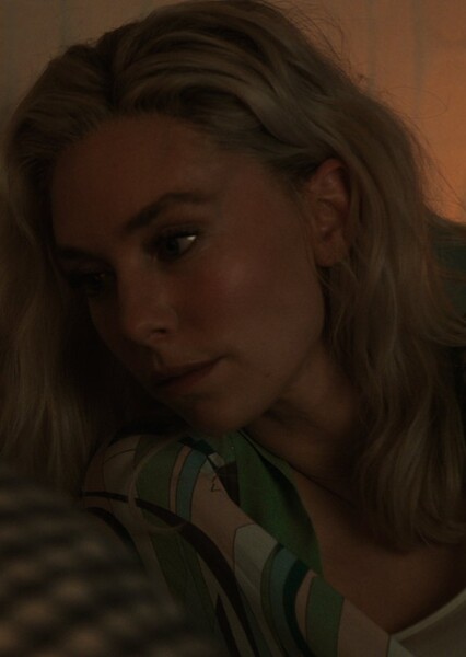 Vanessa Kirby photo