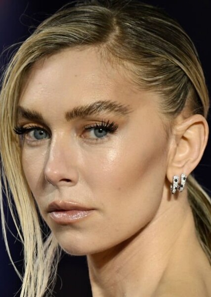 Vanessa Kirby photo