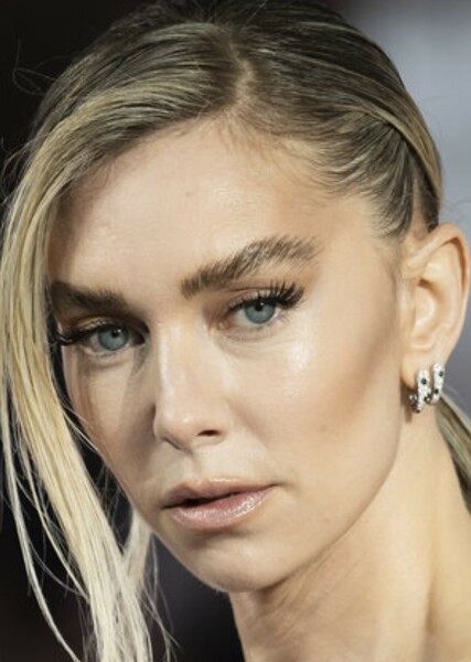 Vanessa Kirby photo