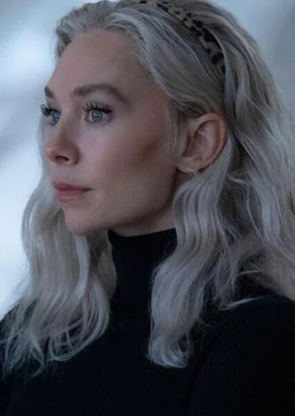 Vanessa Kirby photo