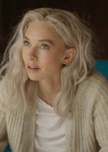 Vanessa Kirby photo