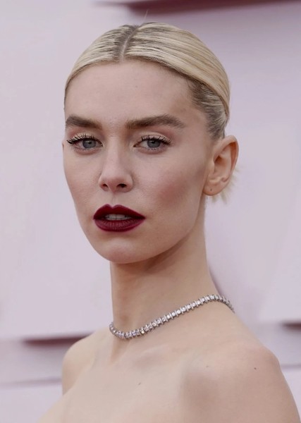 Vanessa Kirby photo