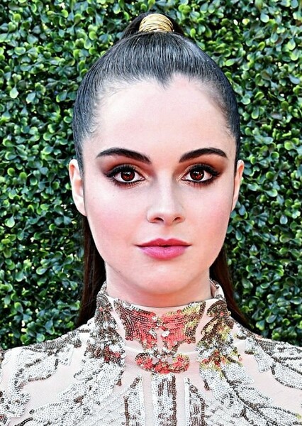 Vanessa Marano photo