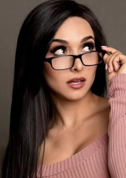 Vanessa Serros