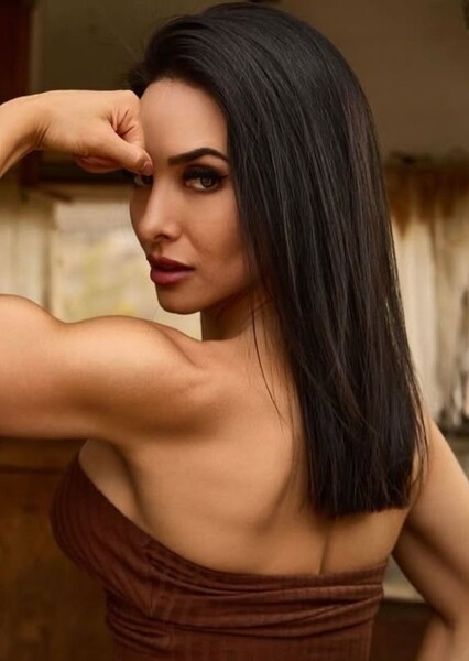 Vanessa Serros photo