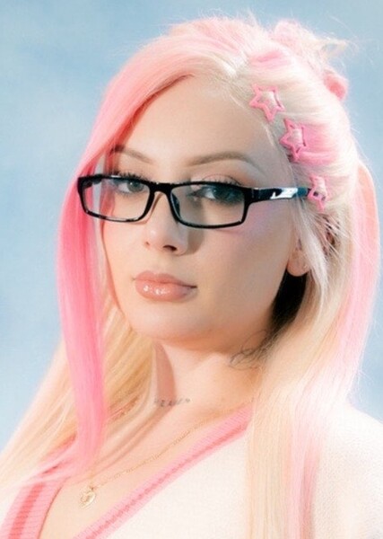 Vanilla Mace photo