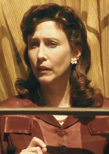 Vera Farmiga photo