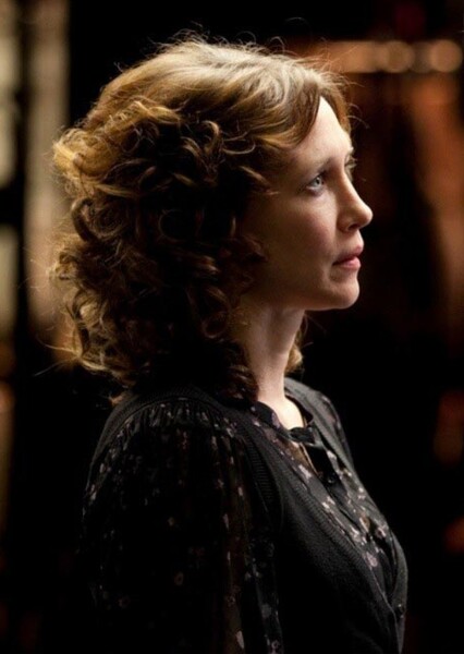 Vera Farmiga photo