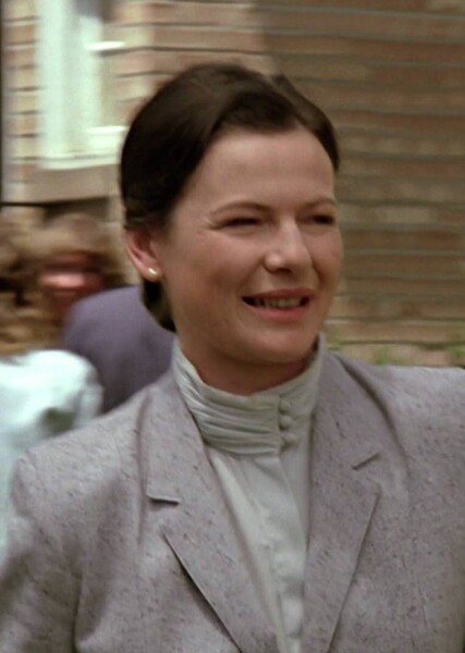 Vi Moore (Footloose)