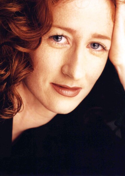 Vicki Lewis photo