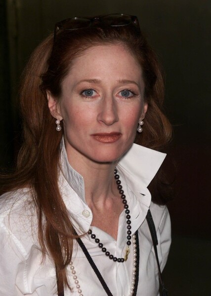 Vicki Lewis photo