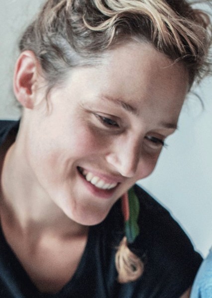 Vicky Krieps photo