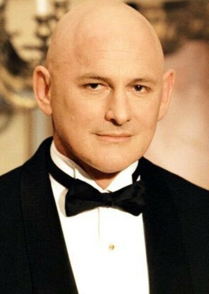 Victor Garber photo