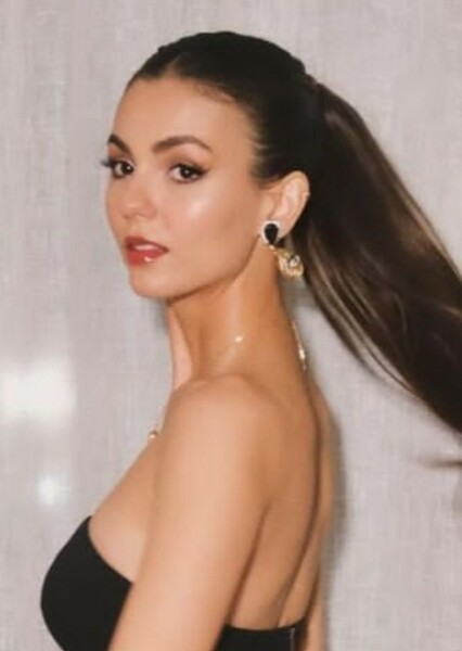 Victoria Justice photo