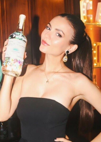 Victoria Justice photo