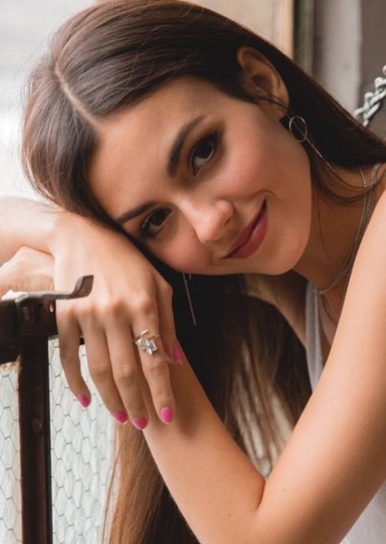 Victoria Justice photo