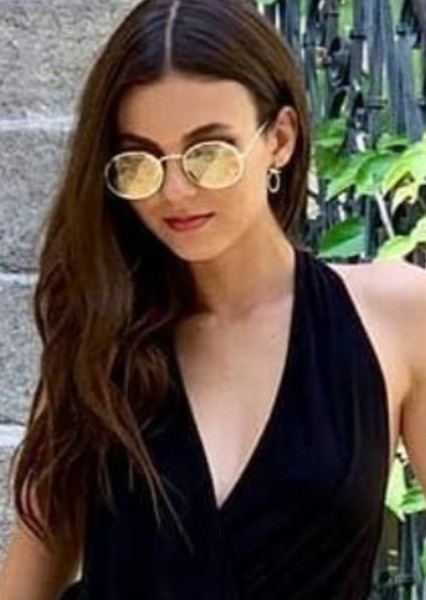 Victoria Justice photo
