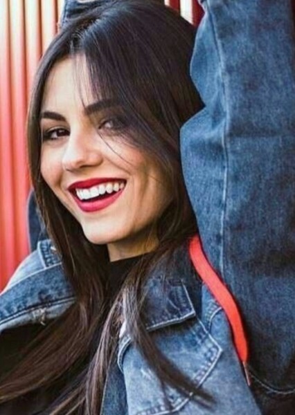 Victoria Justice photo