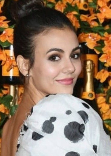 Victoria Justice photo