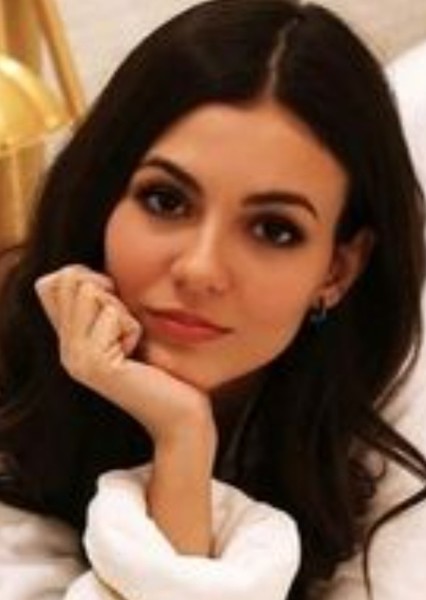Victoria Justice photo