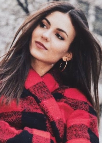 Victoria Justice photo