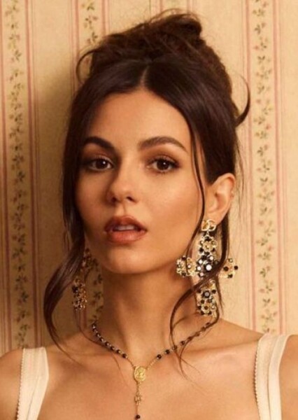 Victoria Justice photo