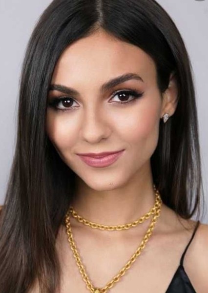 Victoria Justice photo