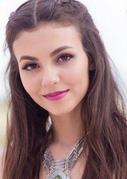 Victoria Justice photo
