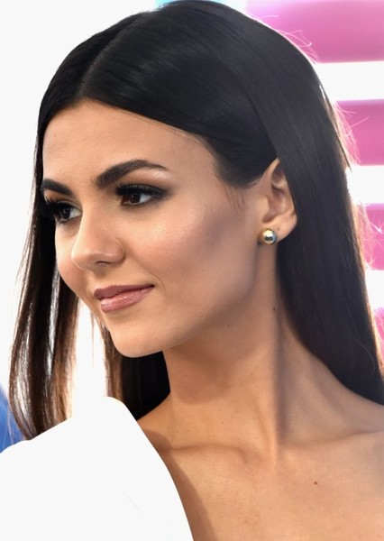 Victoria Justice photo