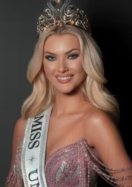 Victoria Kjær Theilvig photo