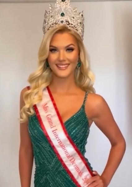 Victoria Kjær Theilvig photo