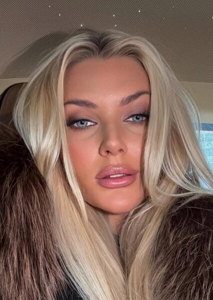 Victoria Kjær Theilvig photo