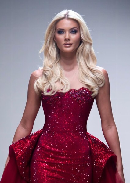 Victoria Kjær Theilvig photo