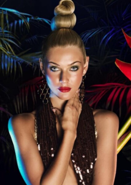 Victoria Kjær Theilvig photo