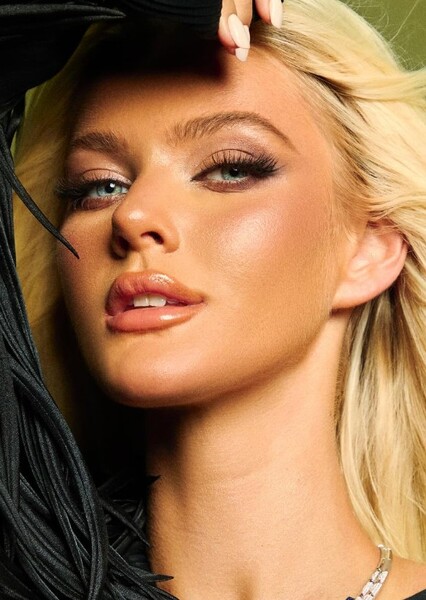 Victoria Kjær Theilvig photo