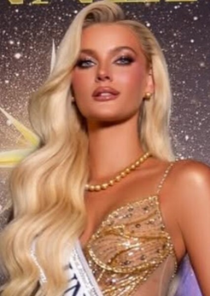 Victoria Kjær Theilvig photo
