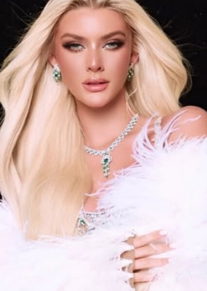 Victoria Kjær Theilvig photo