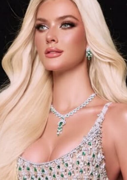 Victoria Kjær Theilvig photo
