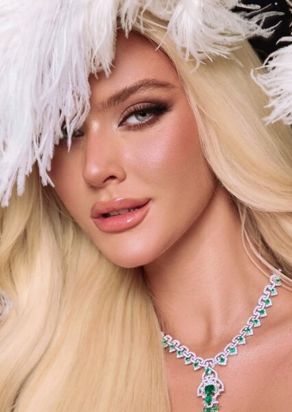 Victoria Kjær Theilvig photo