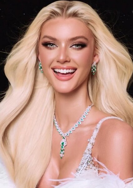 Victoria Kjær Theilvig photo
