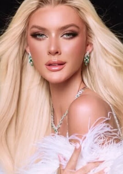 Victoria Kjær Theilvig photo