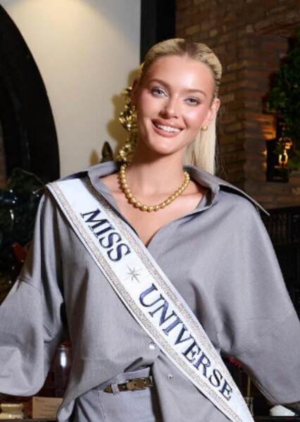 Victoria Kjær Theilvig photo