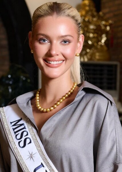Victoria Kjær Theilvig photo