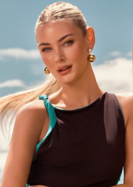 Victoria Kjær Theilvig photo
