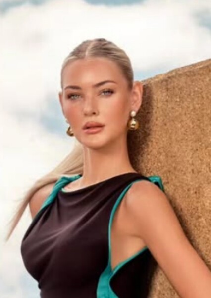 Victoria Kjær Theilvig photo