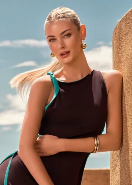 Victoria Kjær Theilvig photo
