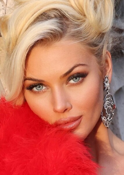 Victoria Kjær Theilvig photo